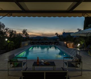 Piscina tramonto 01